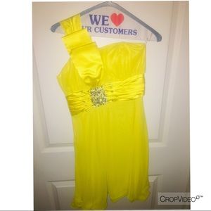 Yellow Short One Sided Party Dress